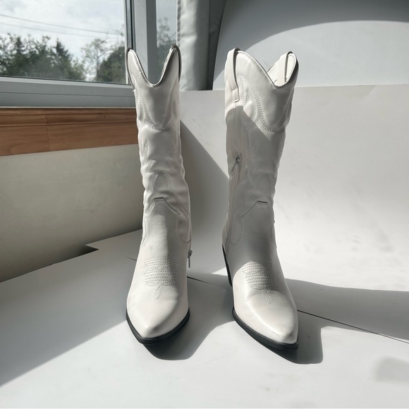 THERAPY Clayton Boots White (Women Size 7 M) by PRINCESS POLLY - Picture 4 of 11